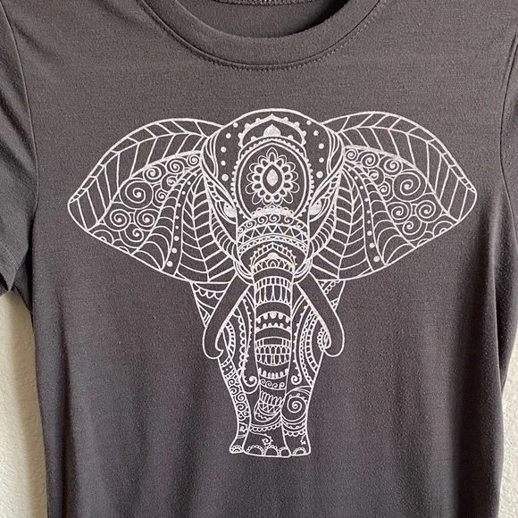Zoe + Liv Charcoal Elephant Graphic Tee - Picture 4 of 9